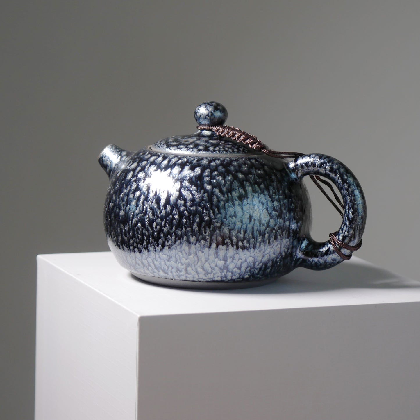 Théière artisanale Tenmoku "floral"