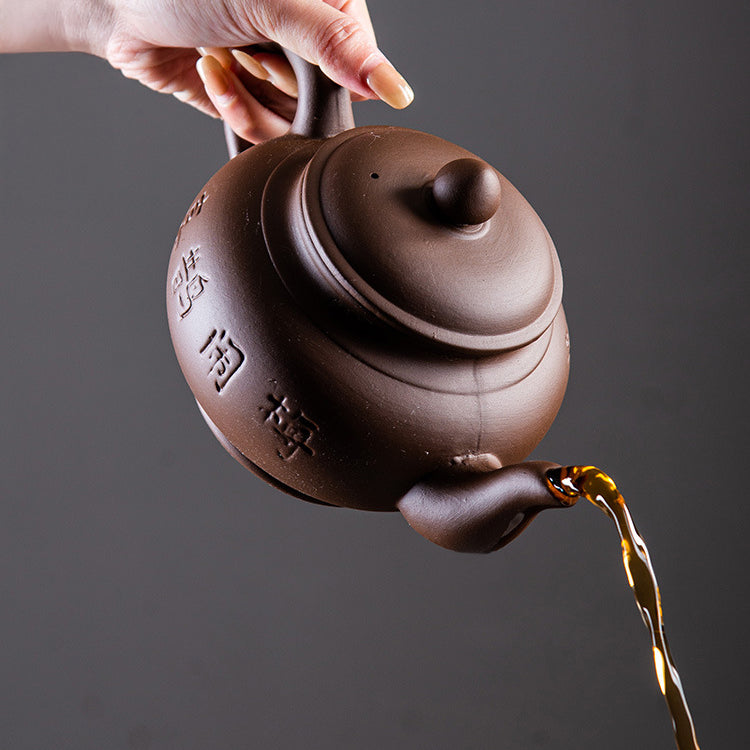 Théière en terre de Yixing "Pie et prunier" 75cl