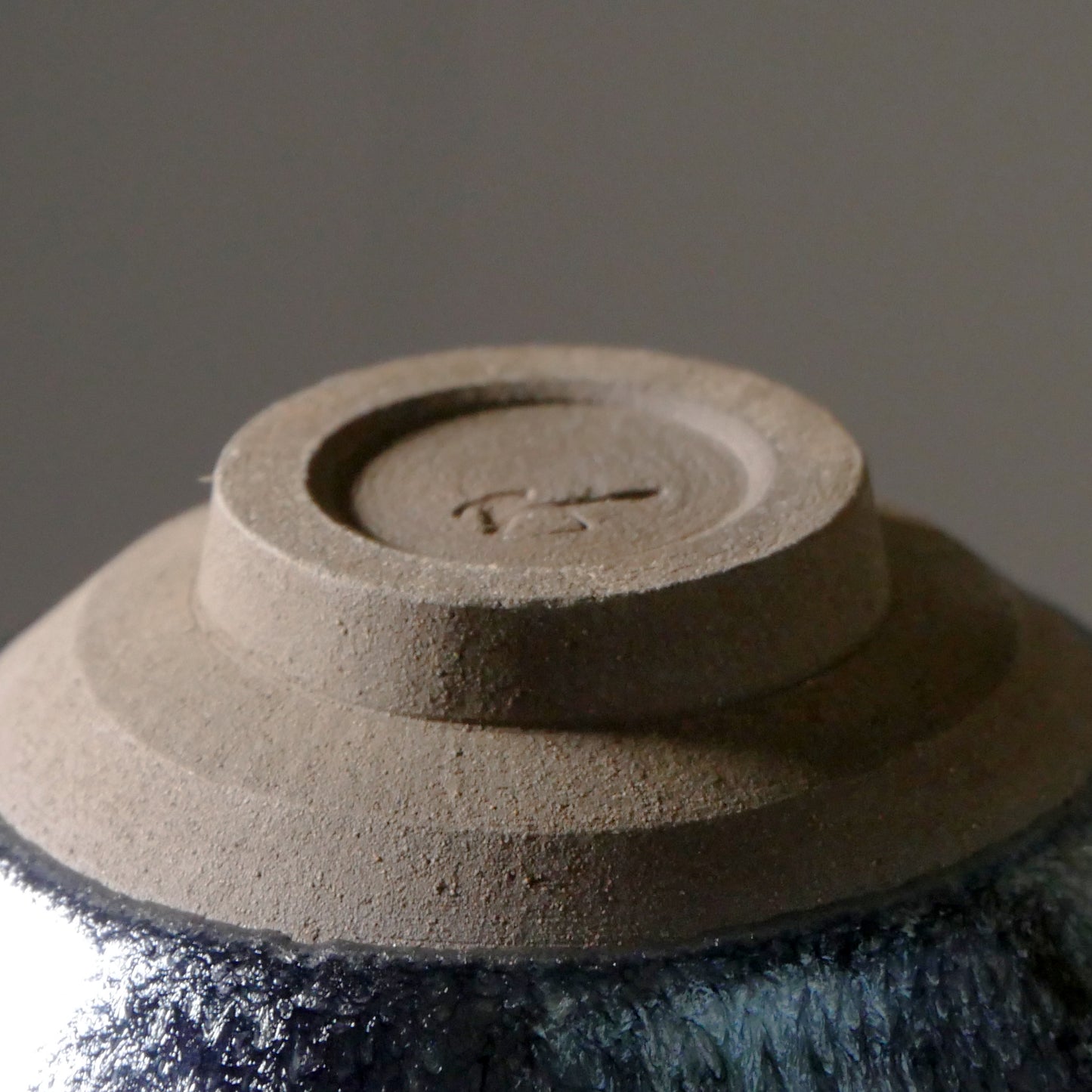 Bol à matcha artisanal Tenmoku "Floral"