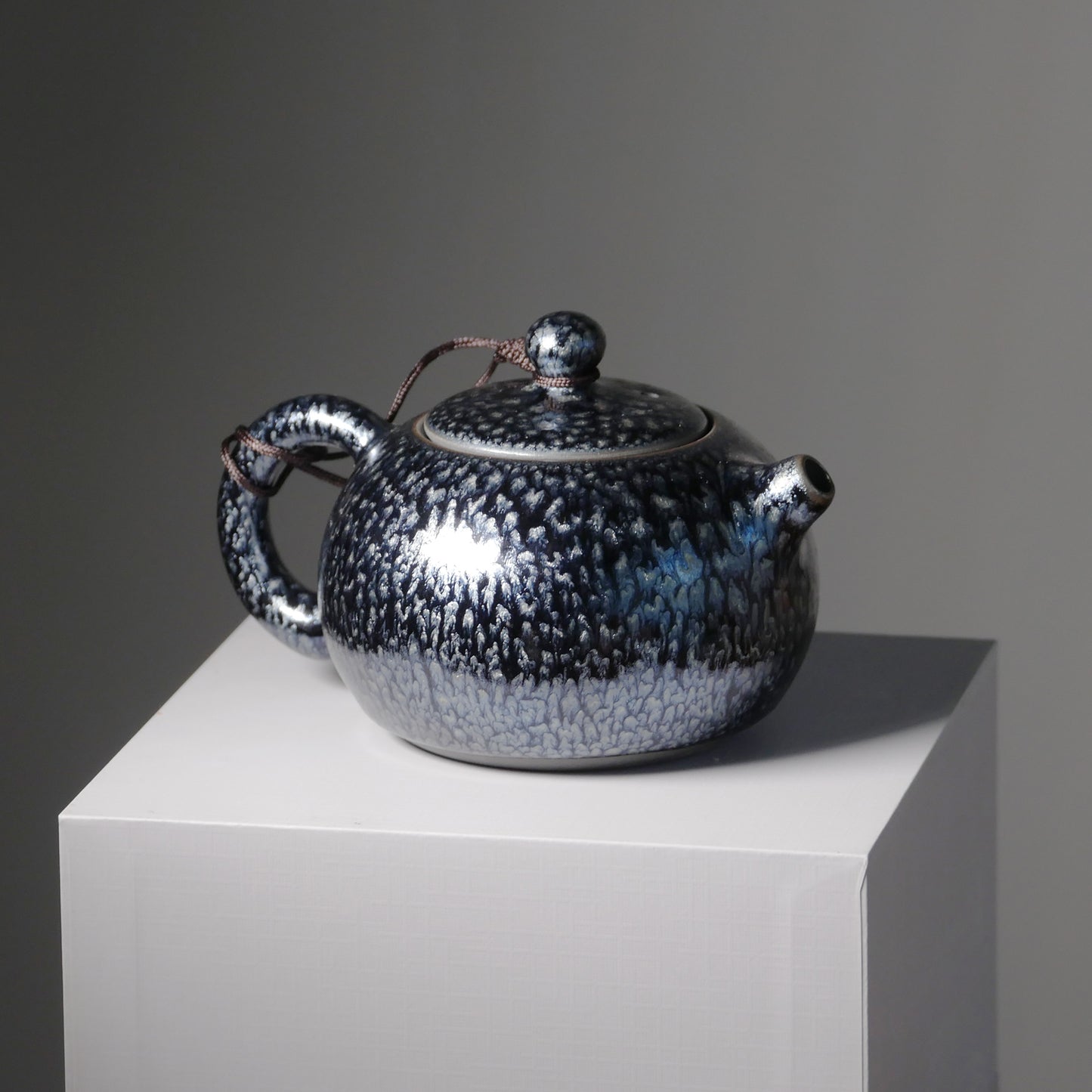 Théière artisanale Tenmoku "floral"